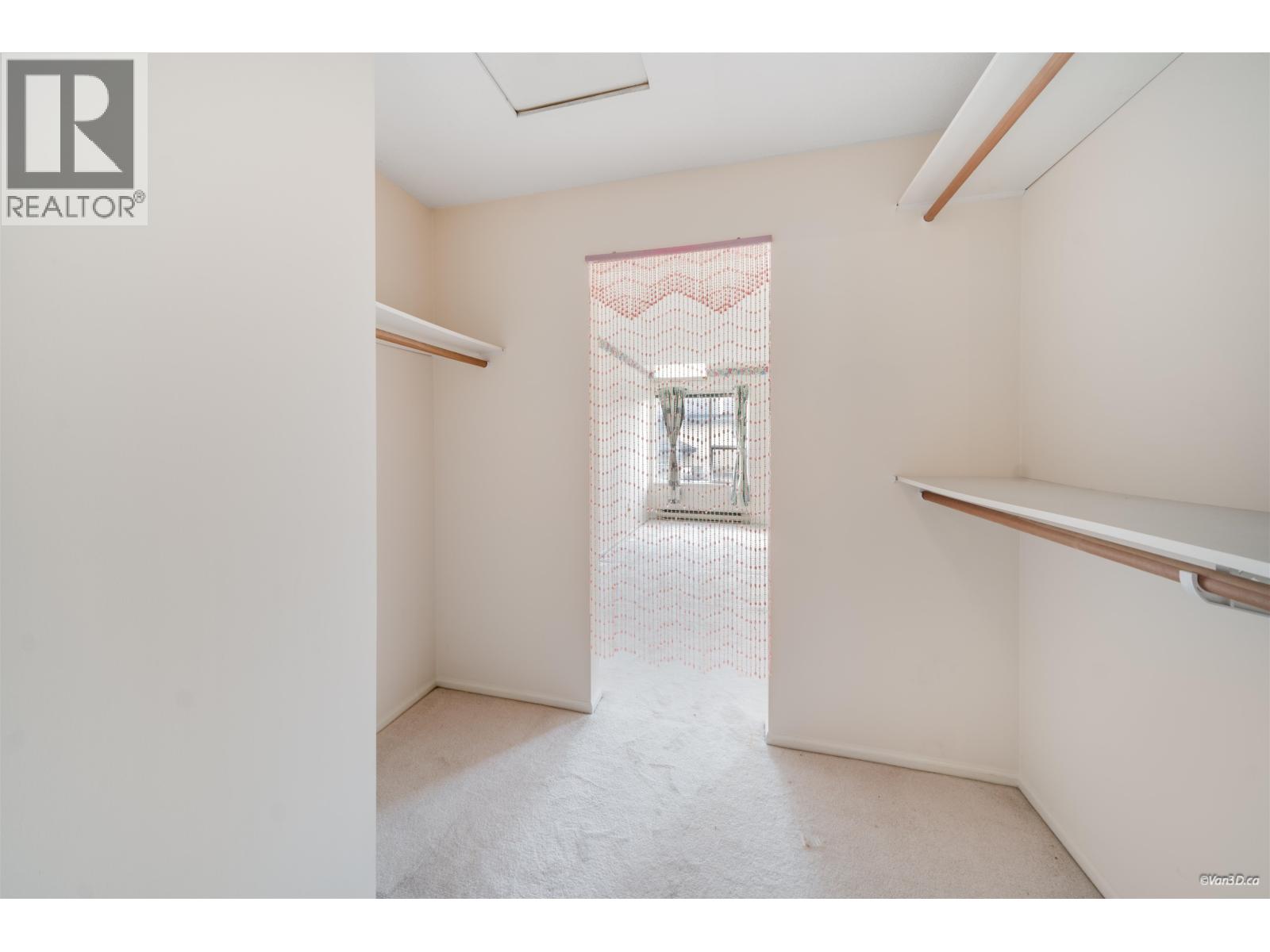 #10-10900 NO. 2 Road, Richmond