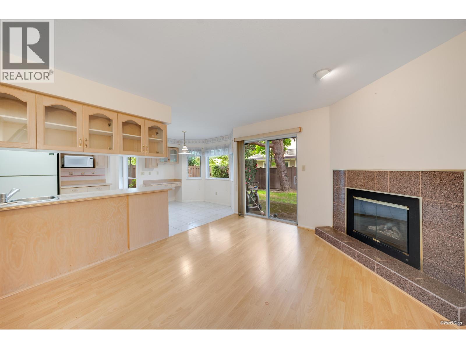 #10-10900 NO. 2 Road, Richmond