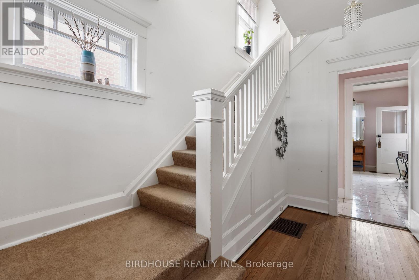 490 GEORGE STREET S — photo 13