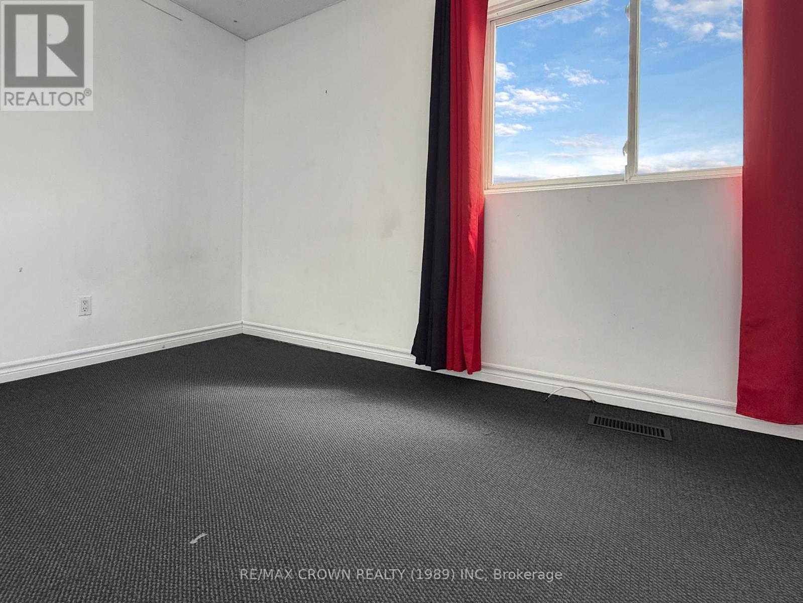 91 THIRD AVENUE - 25