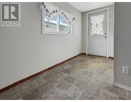 Living room - 91 Third Avenue, Hornepayne, ON P0M1Z0 Photo 6