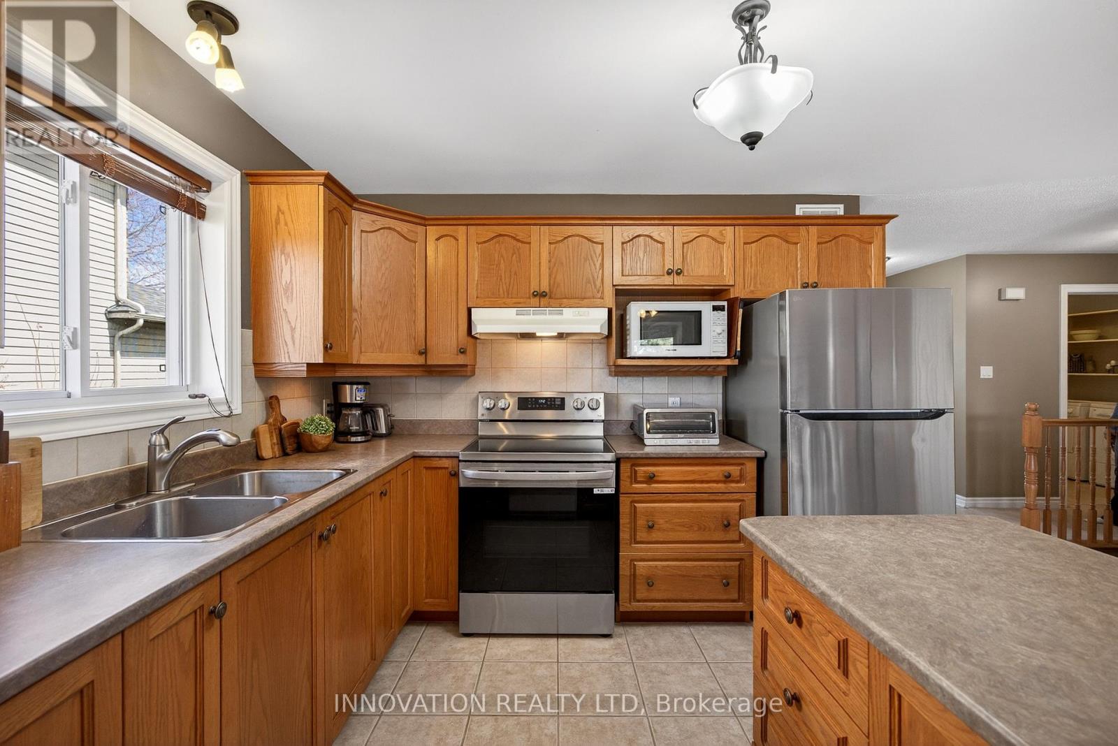 95 COMBA DRIVE - 12
