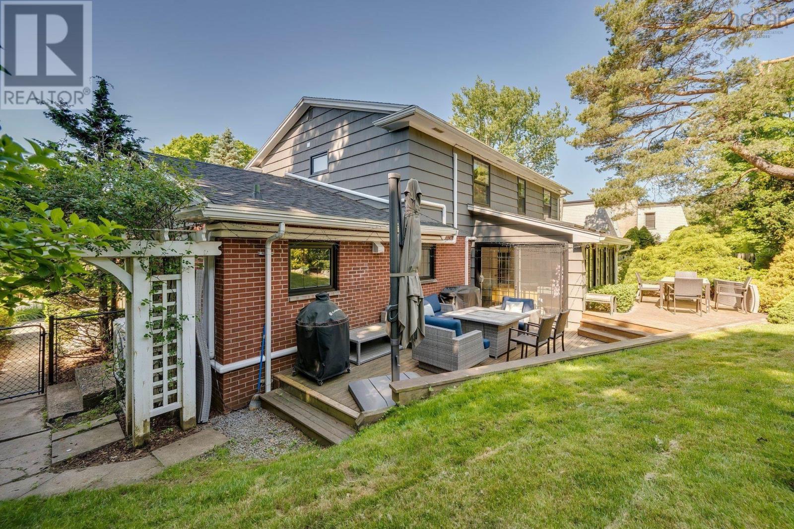 523 Francklyn Street - photo 2