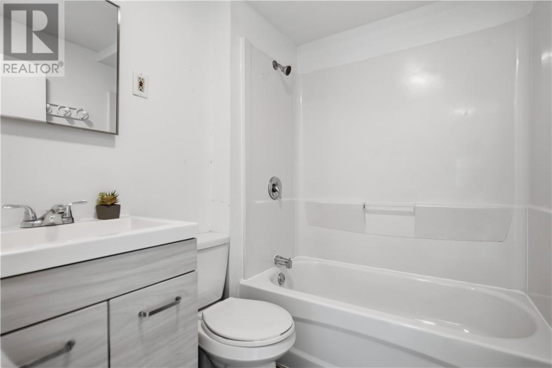 913 Miller Street, Greater Sudbury, Ontario, P3A2W9 — Photo 8