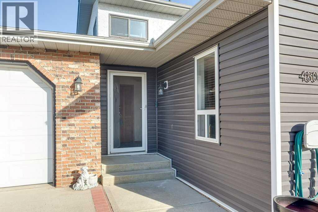 4804 44 Street, Innisfail