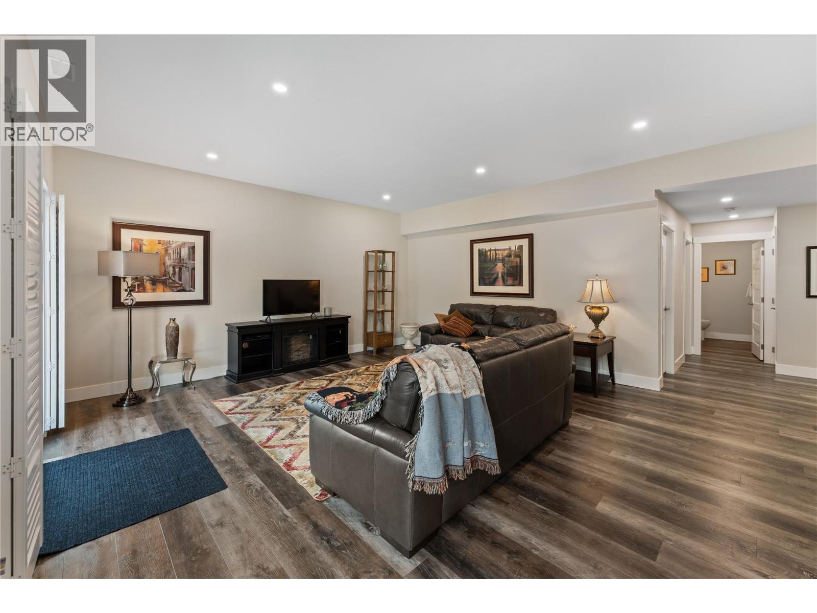 12 3820 20th Street Northeast, Salmon Arm