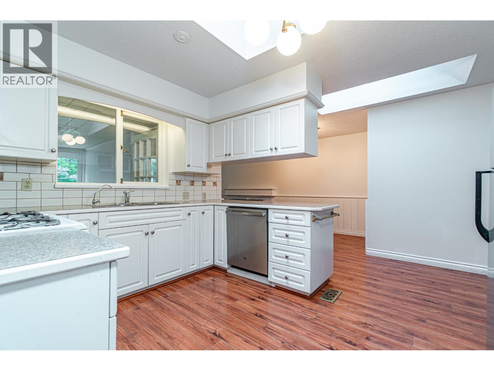 5725 CRANLEY DRIVE, West Vancouver