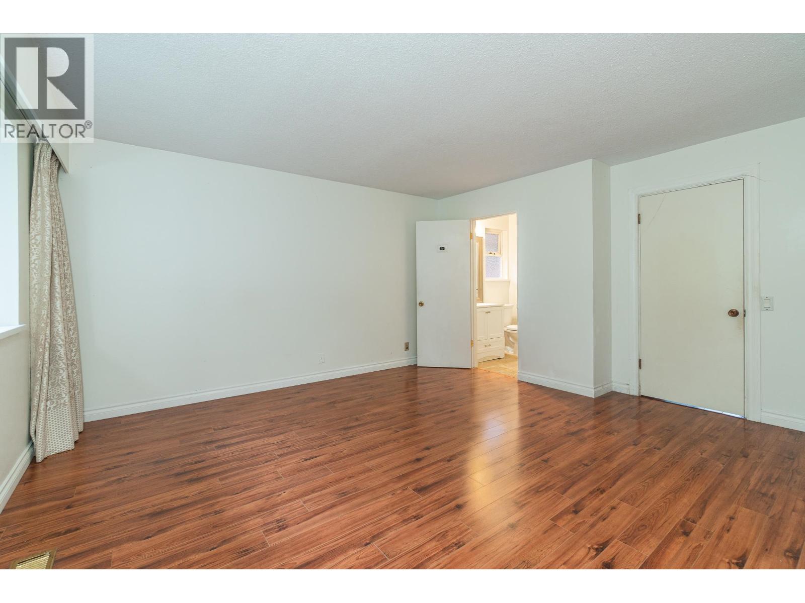 5725 CRANLEY DRIVE, West Vancouver
