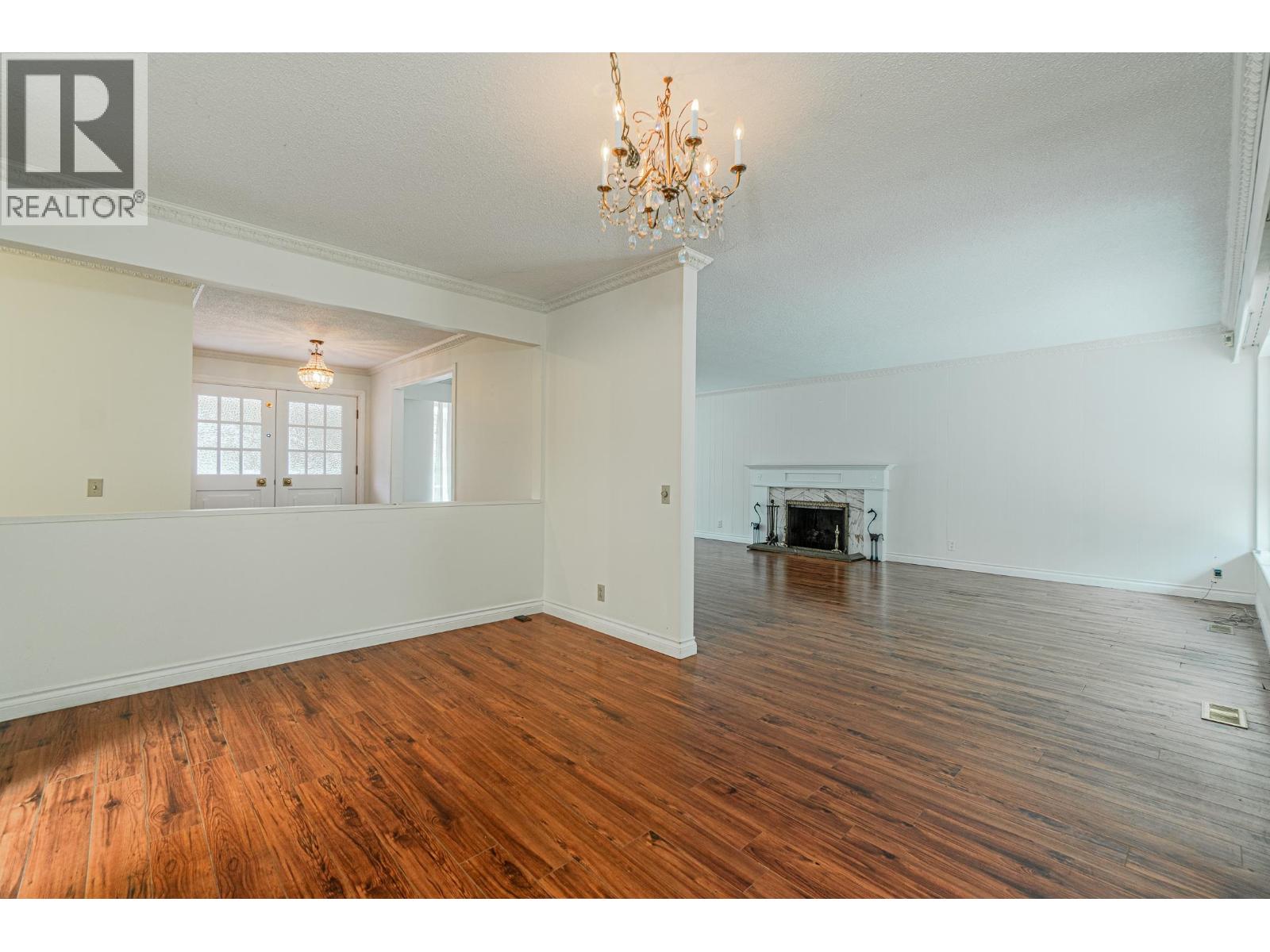 5725 CRANLEY DRIVE, West Vancouver
