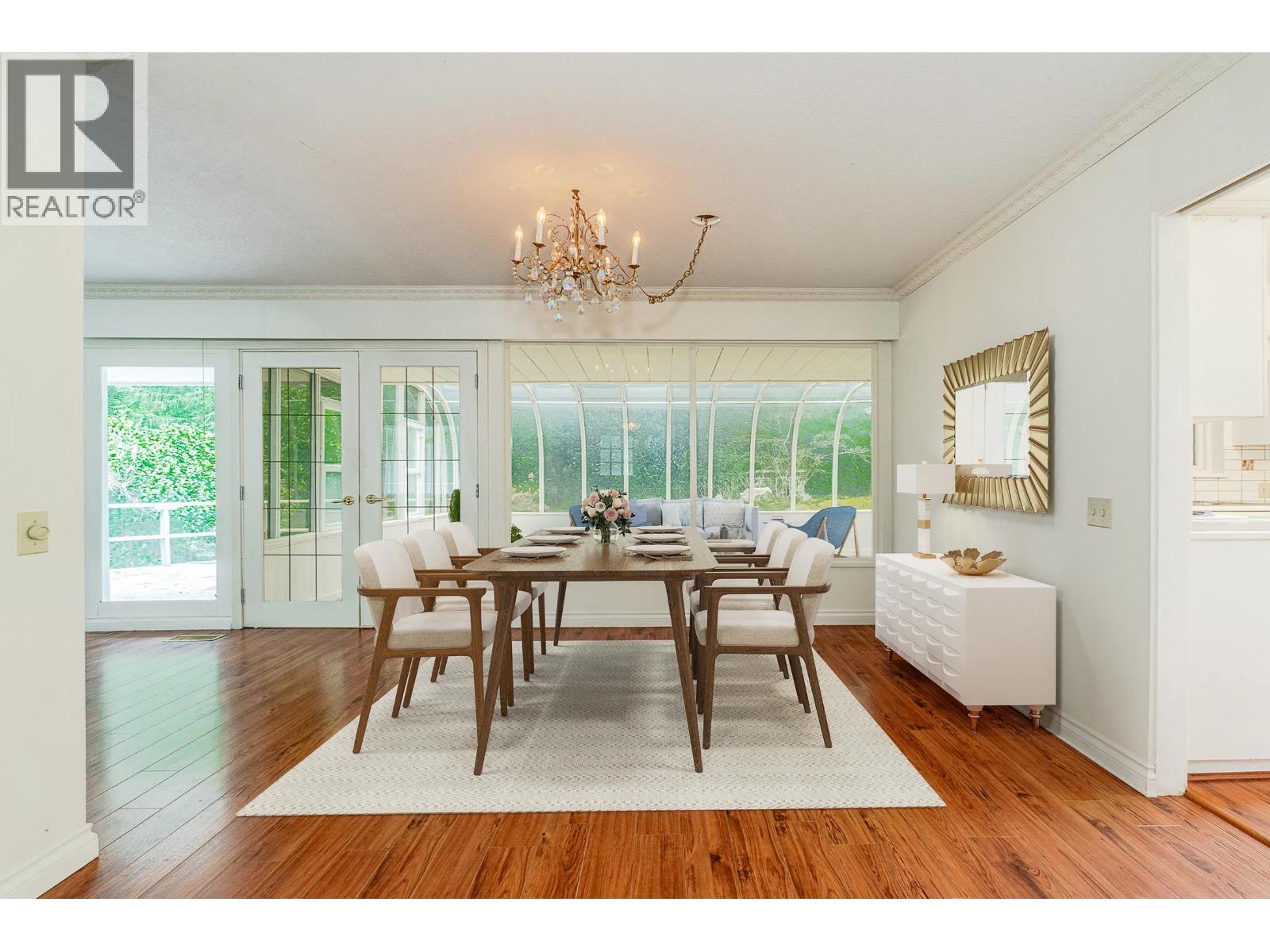 5725 CRANLEY DRIVE, West Vancouver