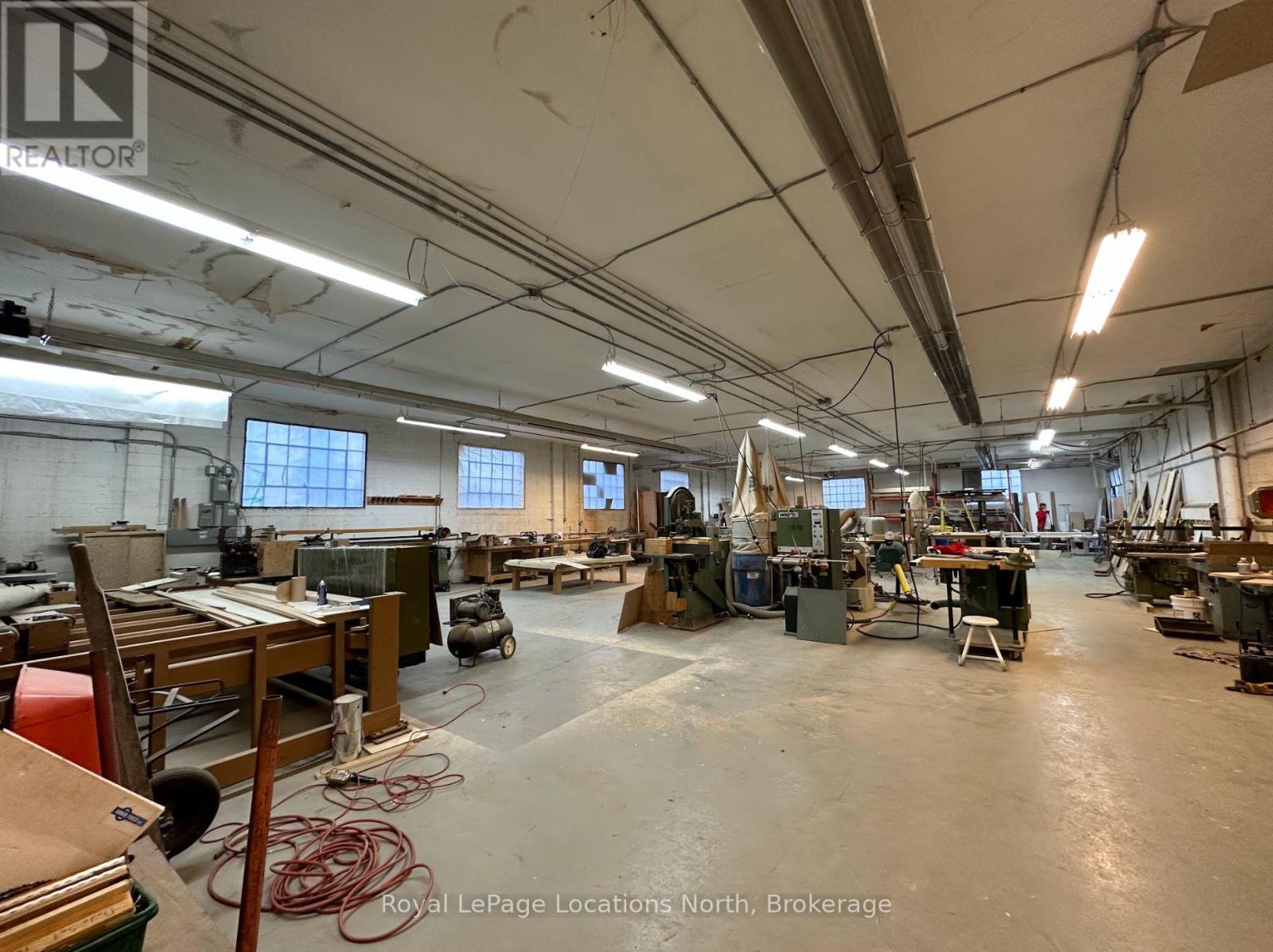 6000SF industrial/commercial warehouse