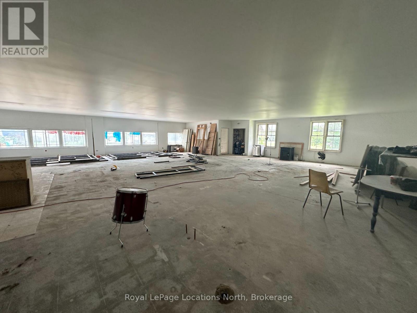 Upper Office/Residential Space