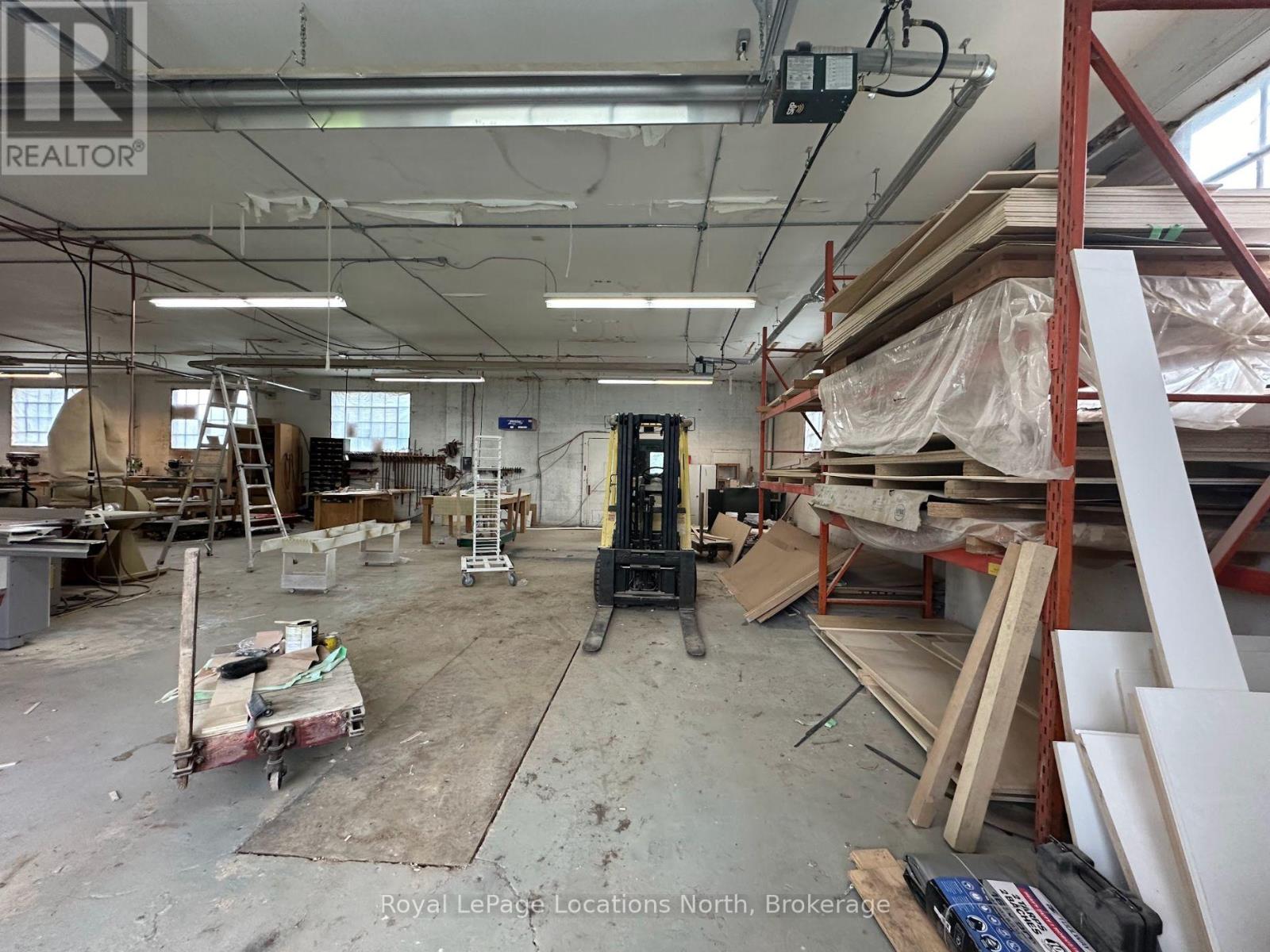 6000SF industrial/commercial warehouse