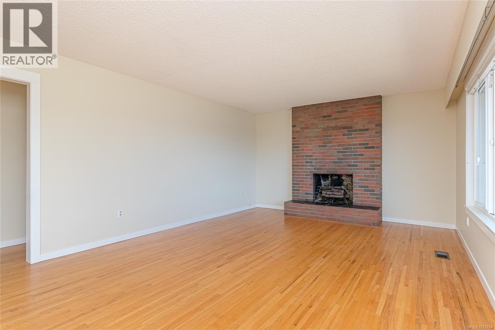 15 Cilaire Dr - 11