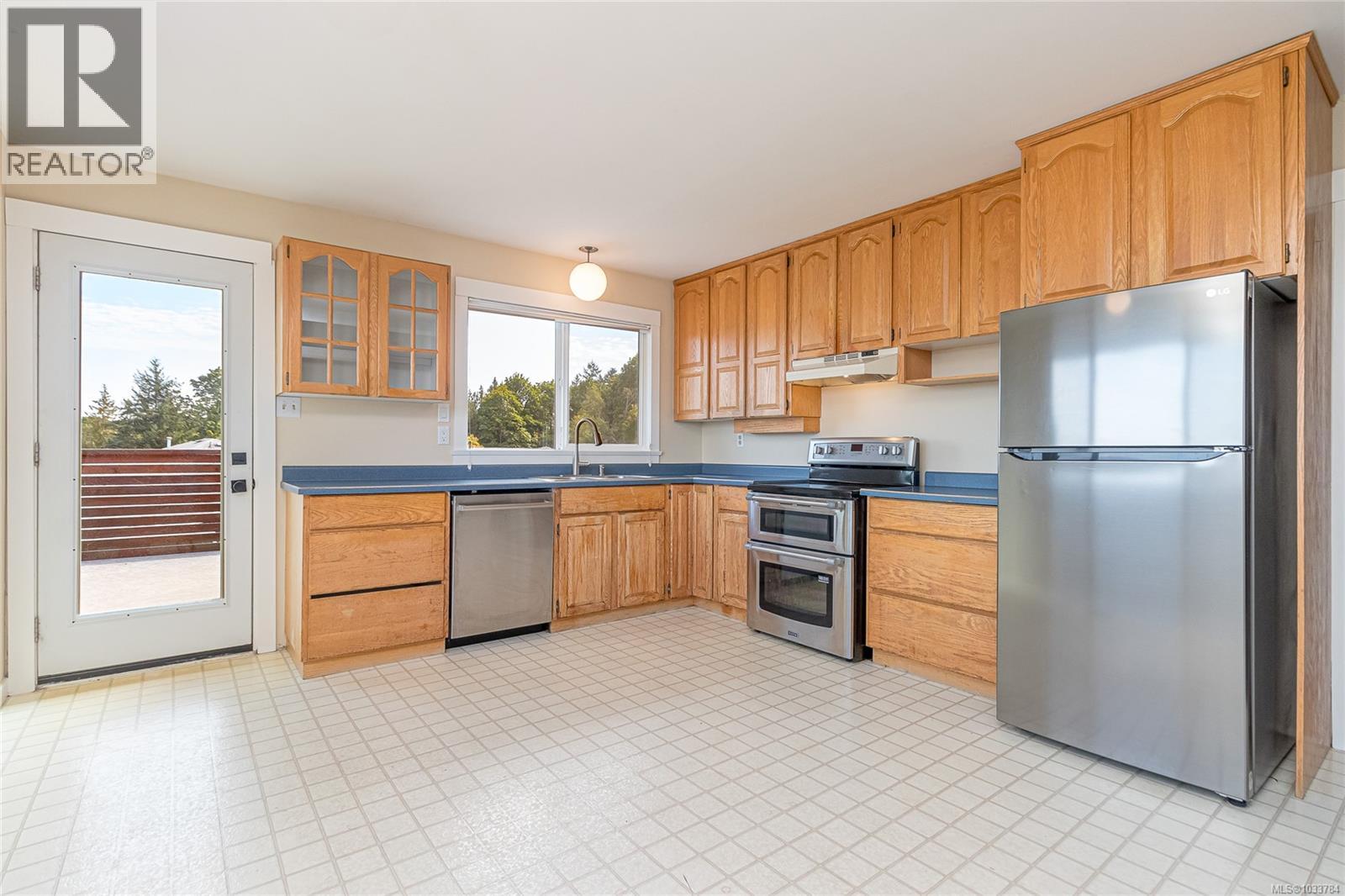 15 Cilaire Dr - 18