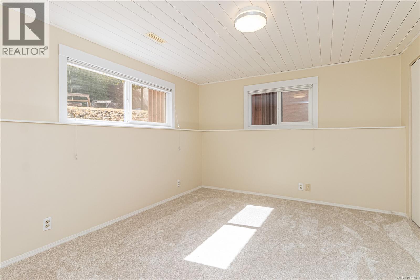 15 Cilaire Dr - 32
