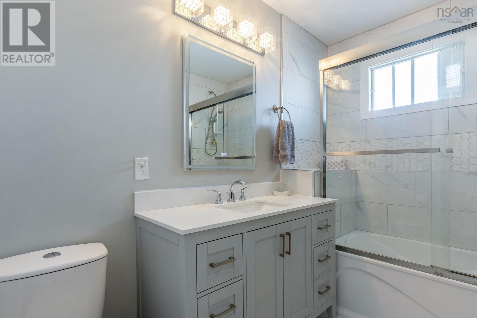 Property 24 of 35 of 29 Queen Street