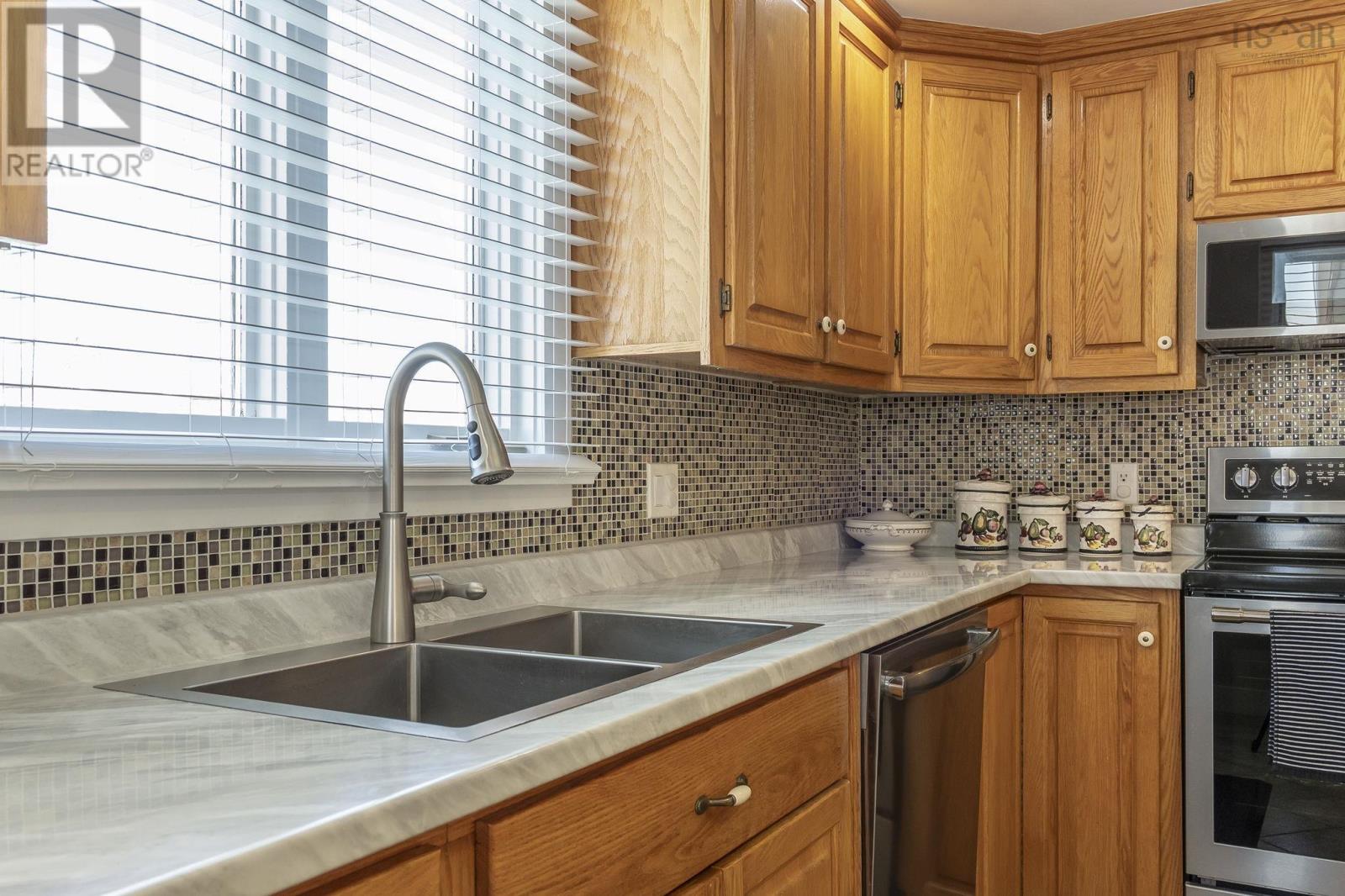 Property 14 of 35 of 29 Queen Street