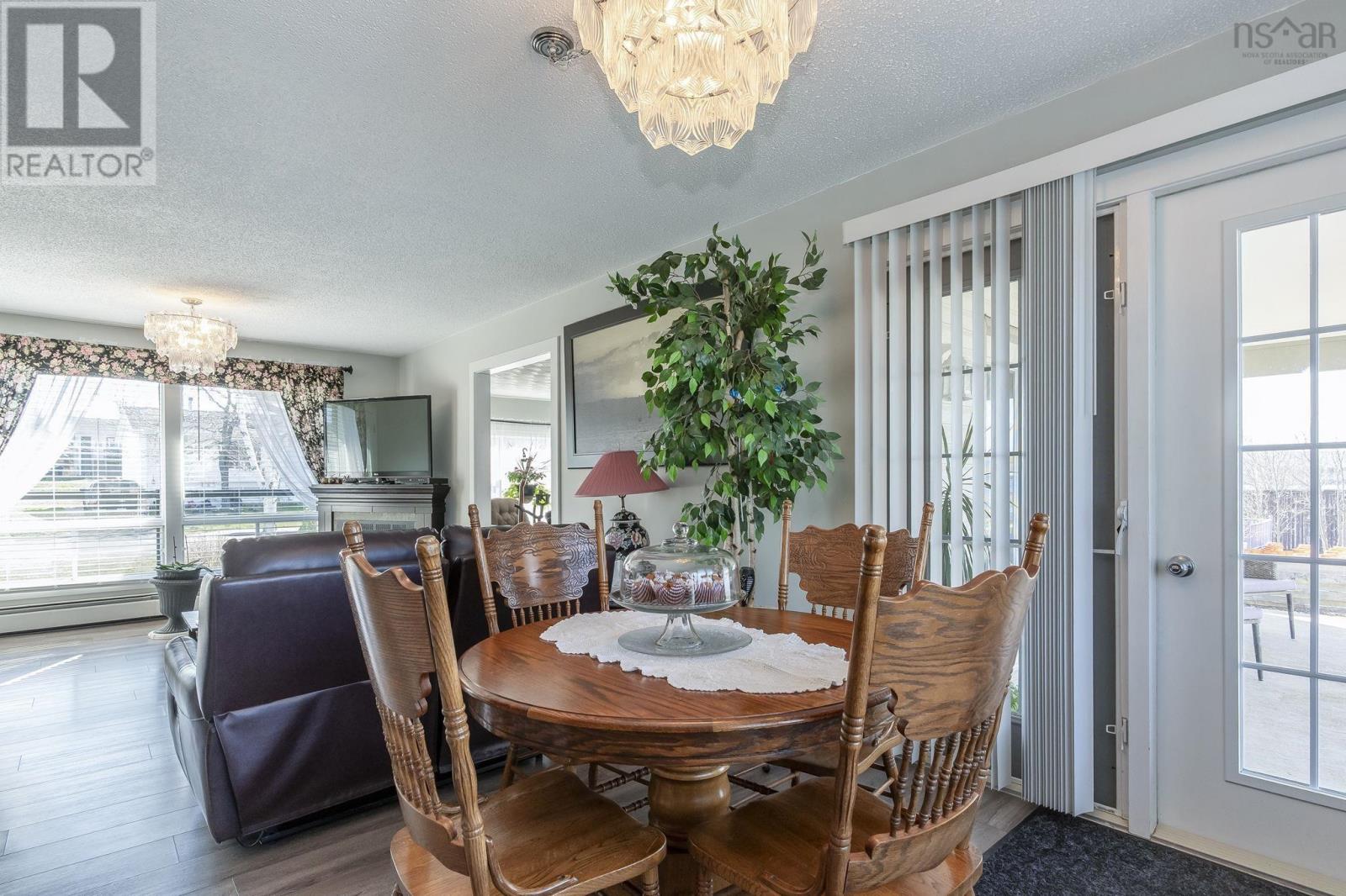 Property 10 of 35 of 29 Queen Street