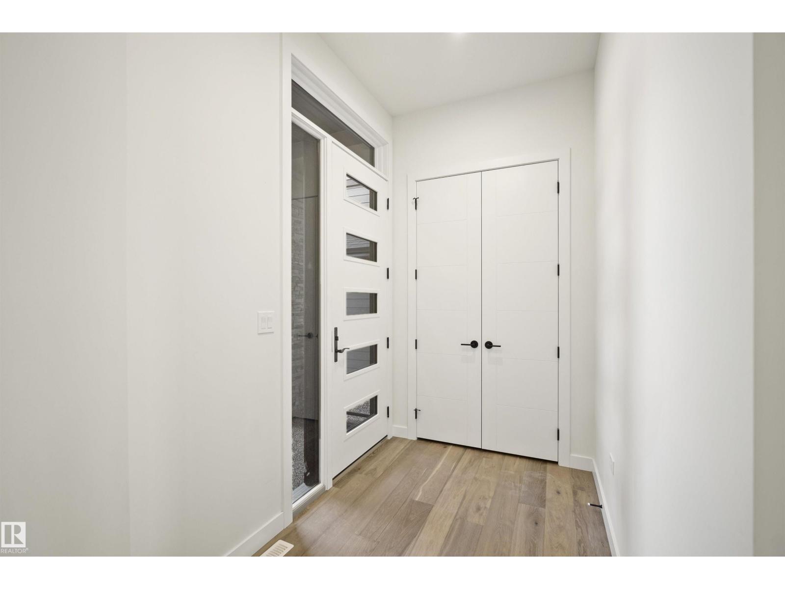 1538 HOWES Place SW - Photo 10