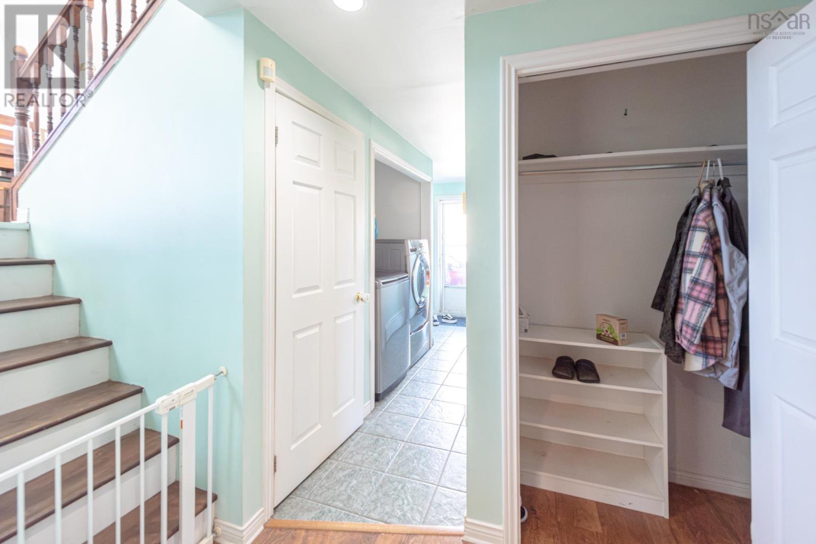 Property 25 of 39 of 494 Lorne Street