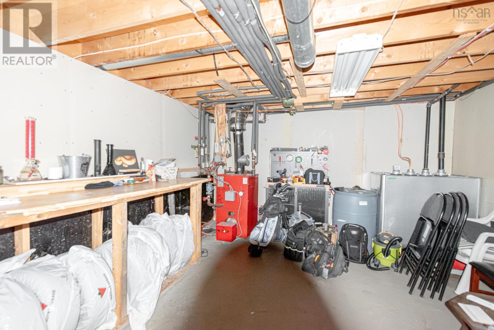 Property 35 of 39 of 494 Lorne Street