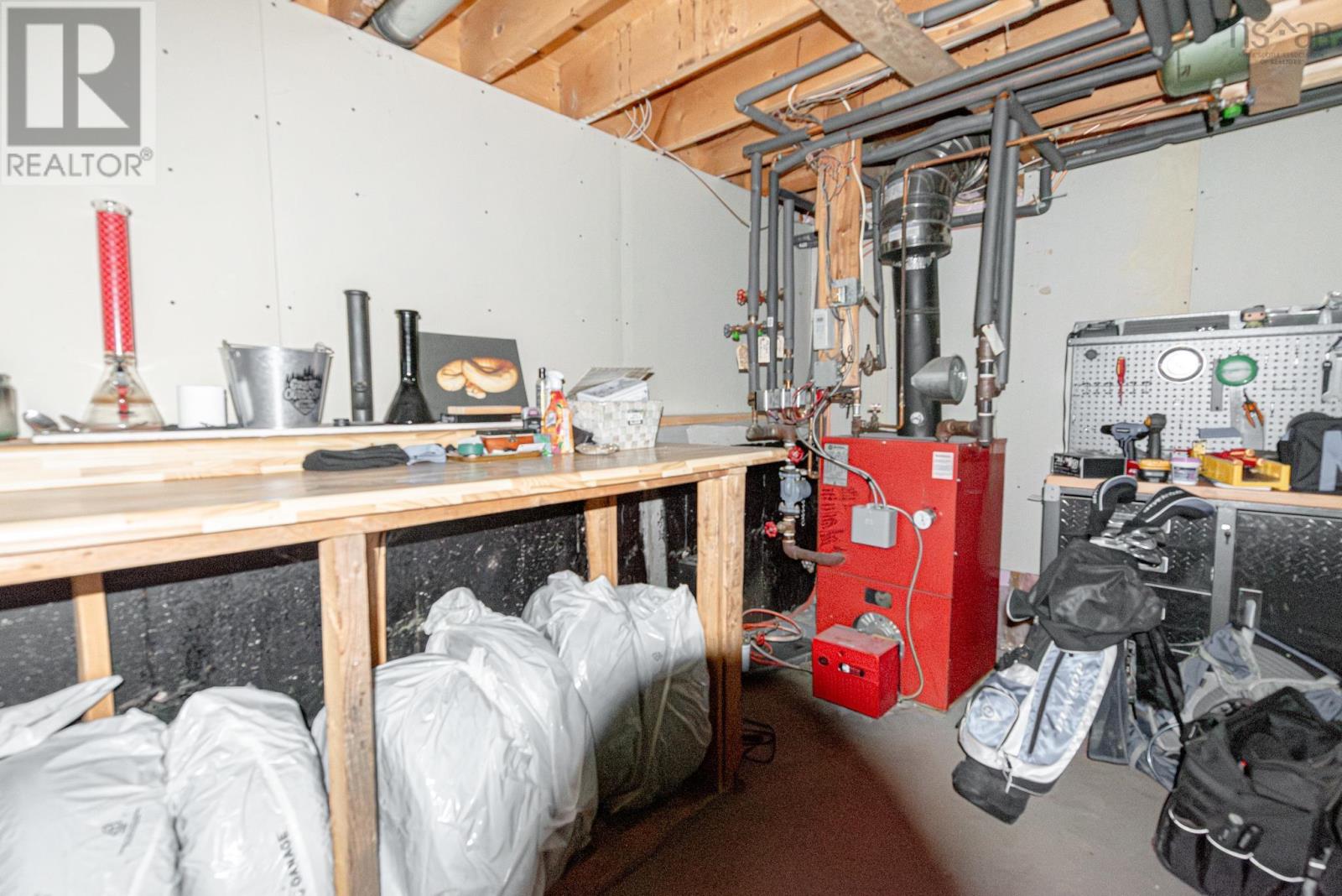 Property 36 of 39 of 494 Lorne Street