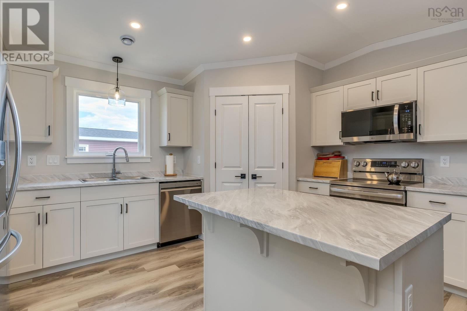 Property 12 of 28 of 38 Halton Drive