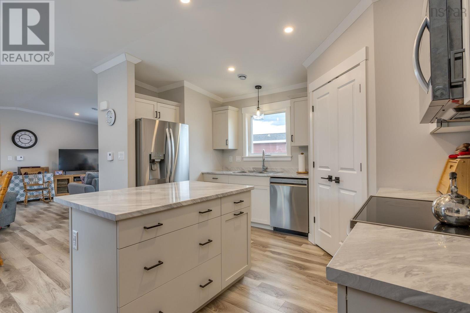 Property 14 of 28 of 38 Halton Drive