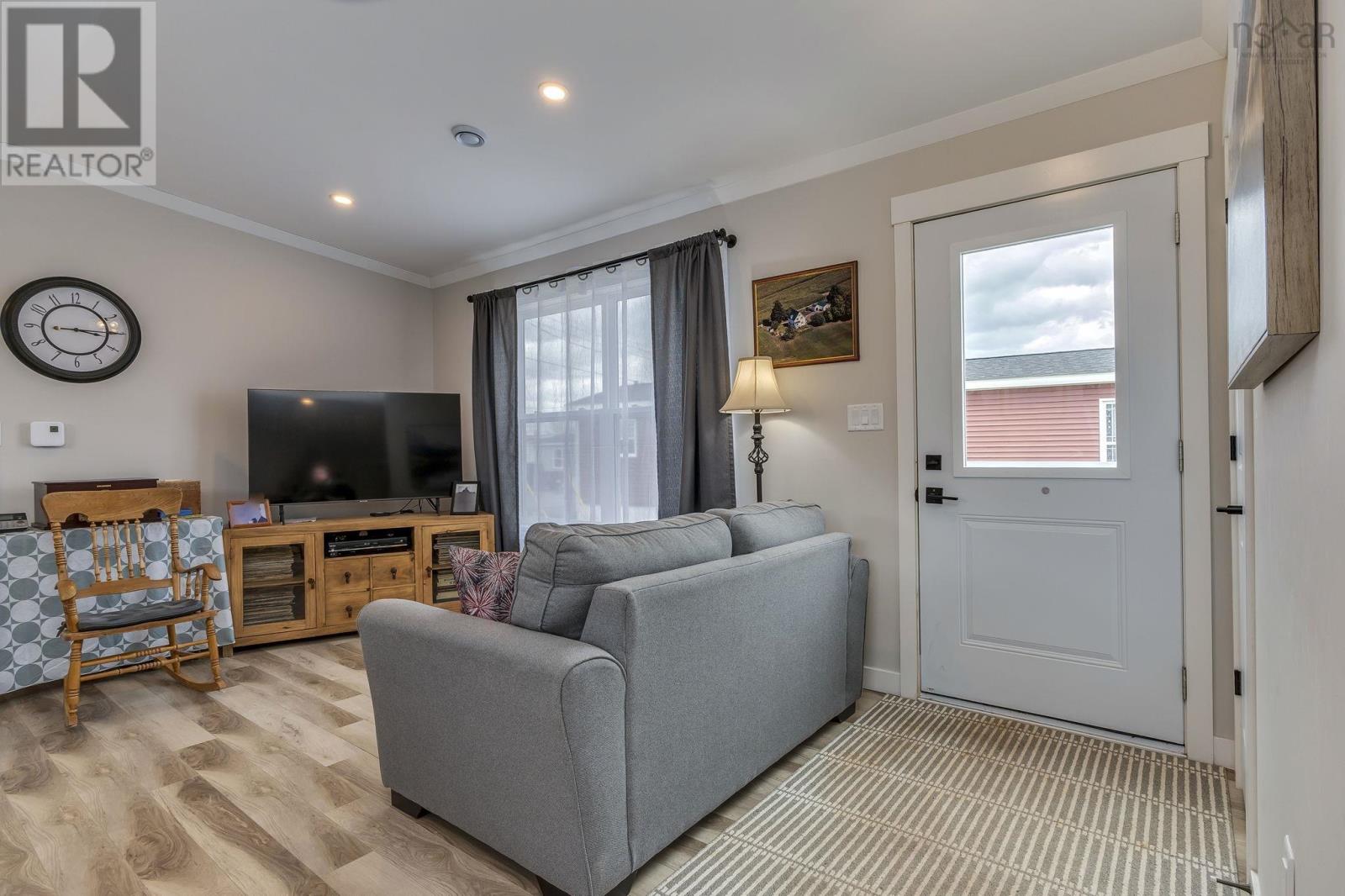 Property 4 of 28 of 38 Halton Drive