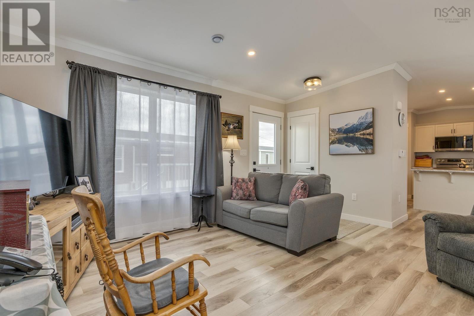 Property 8 of 28 of 38 Halton Drive