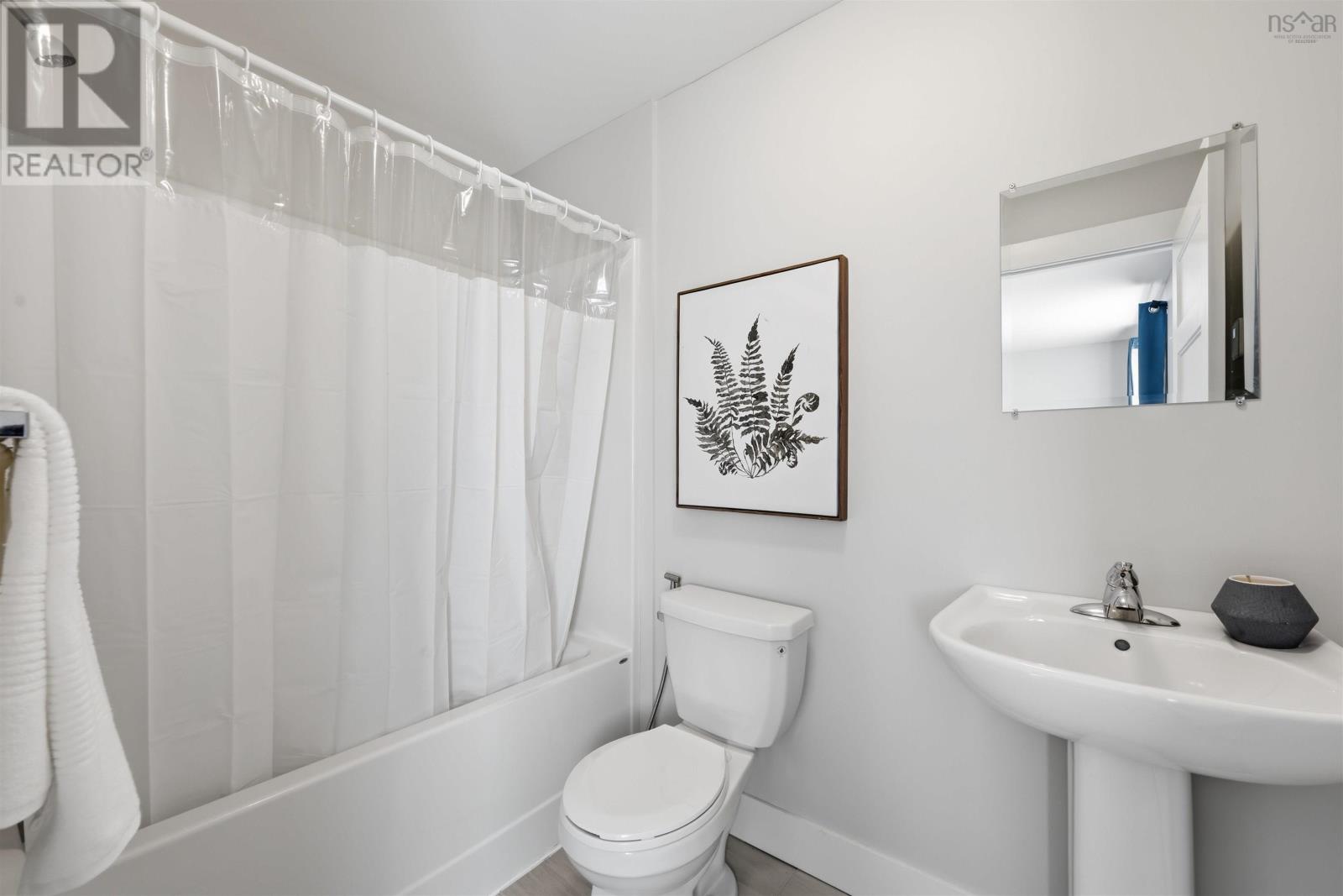 Property 34 of 46 of 105 Titanium Crescent