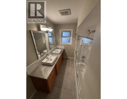 1570 Sperling Avenue, Burnaby, BC V5B4J9 Photo 15
