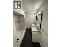 1570 Sperling Avenue, Burnaby, BC V5B4J9 Photo 10