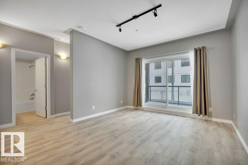 #203 10046 110 ST NW, Edmonton