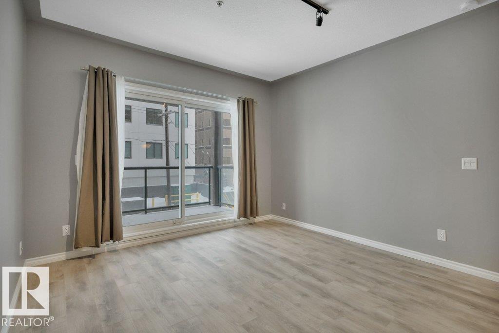 #203 10046 110 ST NW, Edmonton