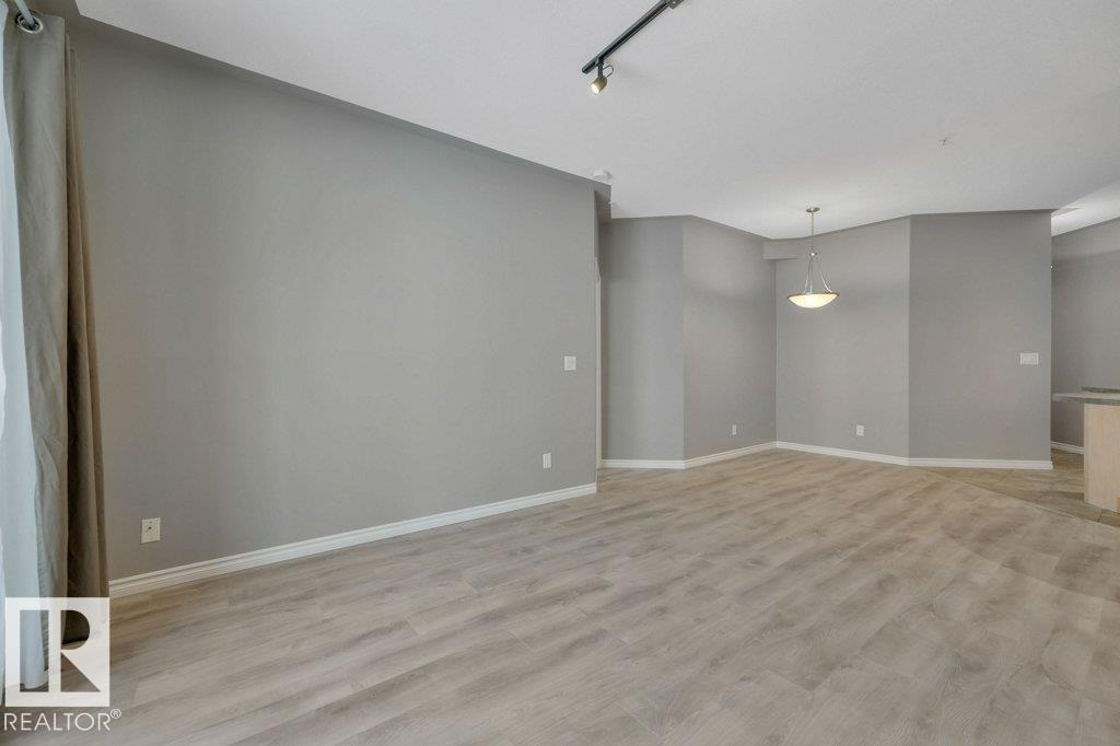 #203 10046 110 ST NW, Edmonton