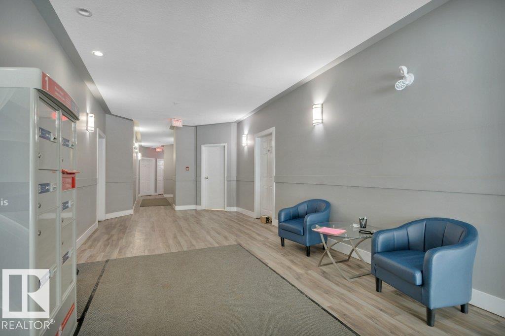 #203 10046 110 ST NW, Edmonton