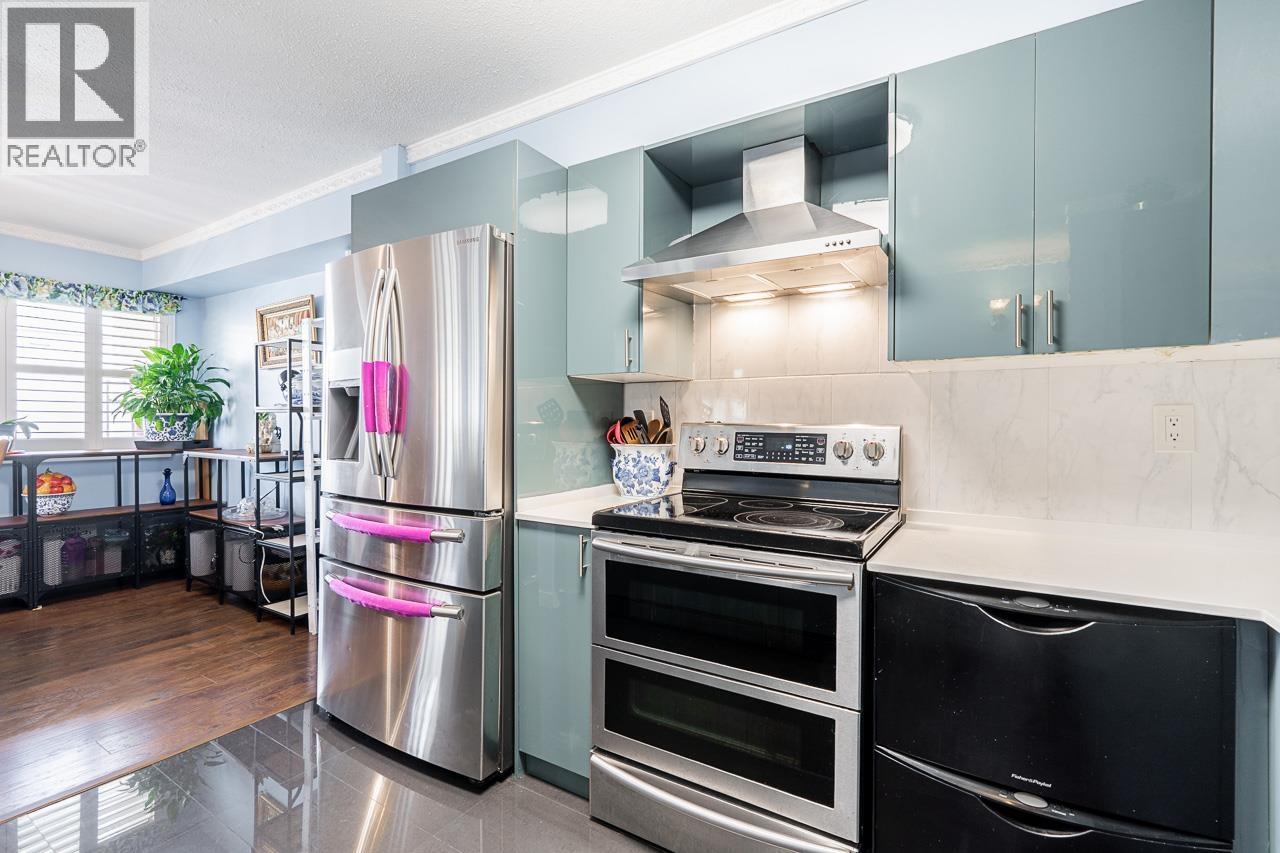 301 19128 FORD ROAD, Pitt Meadows