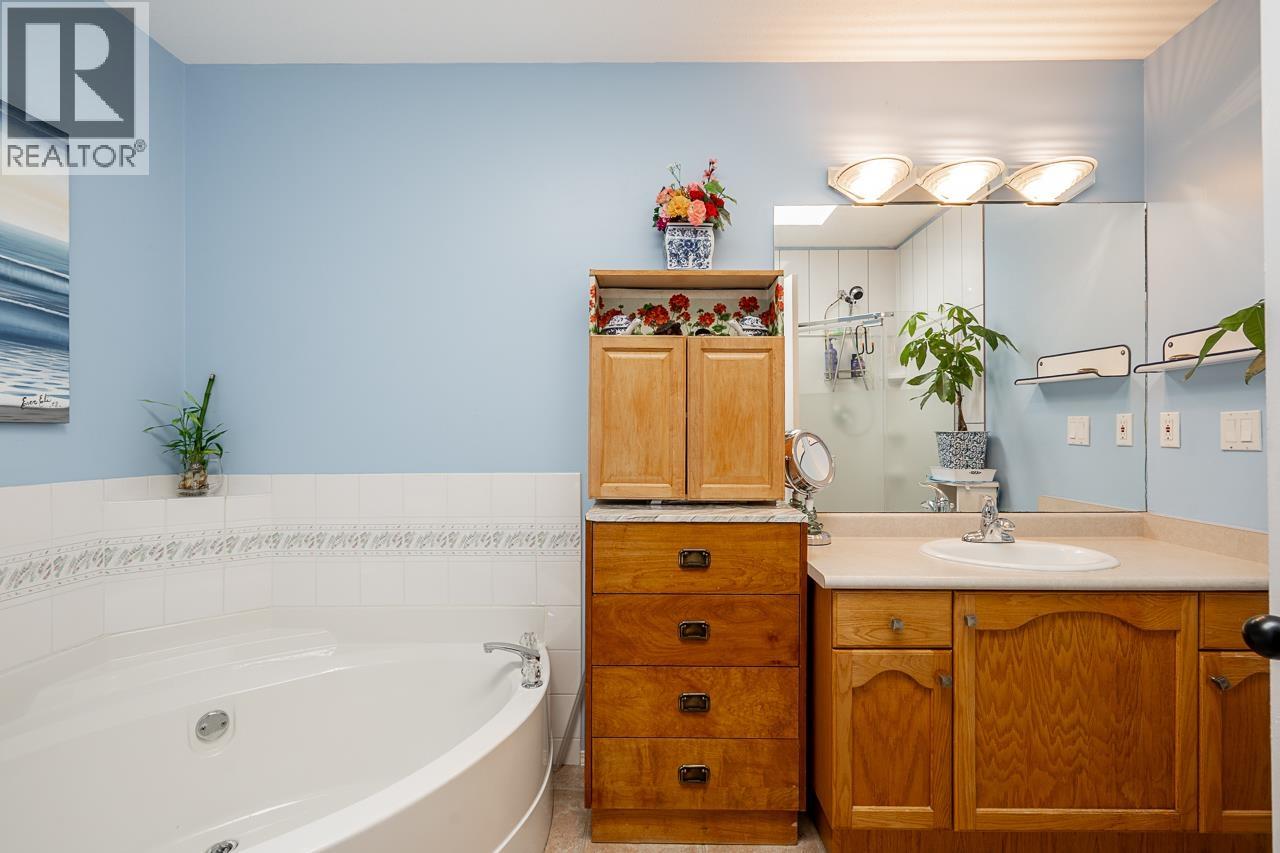 301 19128 FORD ROAD, Pitt Meadows