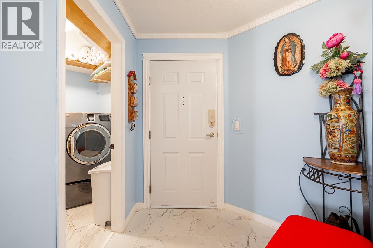 301 19128 FORD ROAD, Pitt Meadows