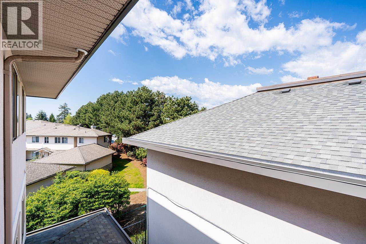 301 19128 FORD ROAD, Pitt Meadows