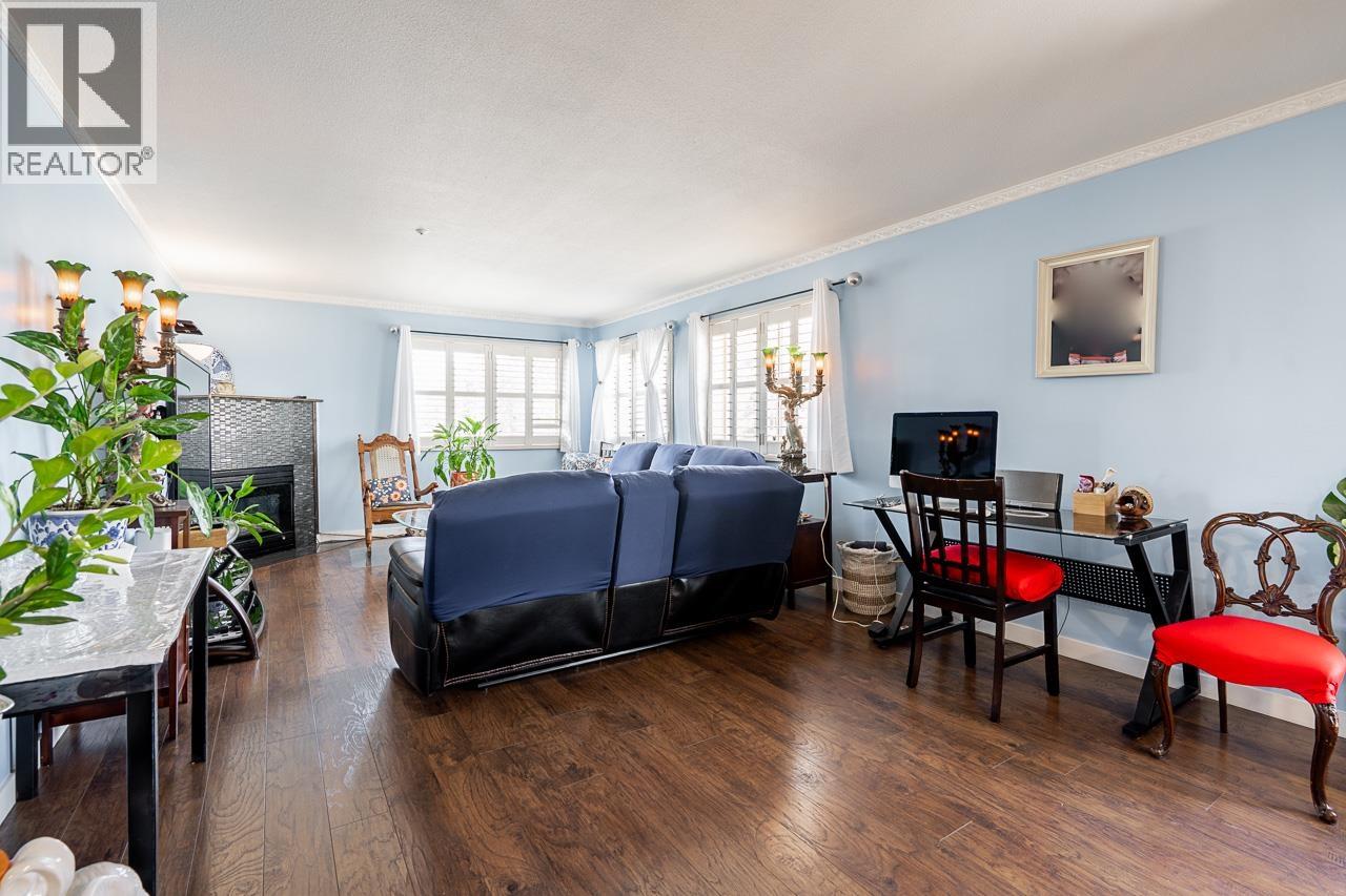 301 19128 FORD ROAD, Pitt Meadows