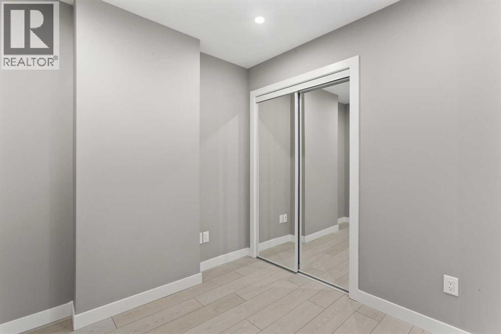#111 310 15 Avenue SW - 16