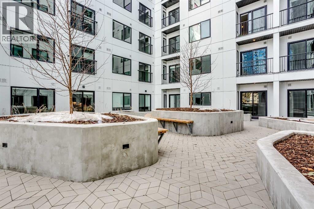 #111 310 15 Avenue SW - 31