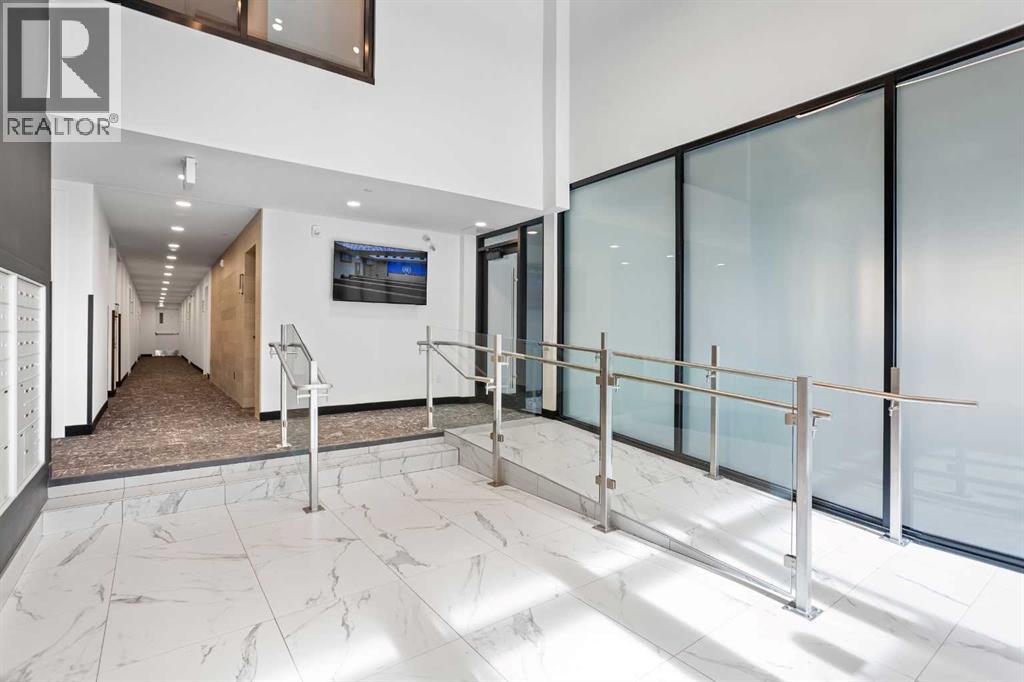#111 310 15 Avenue SW - 22
