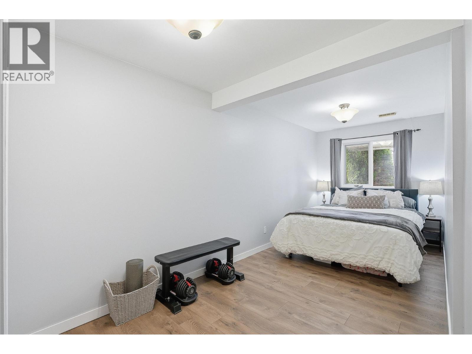 418 MALAHAT Place - 30