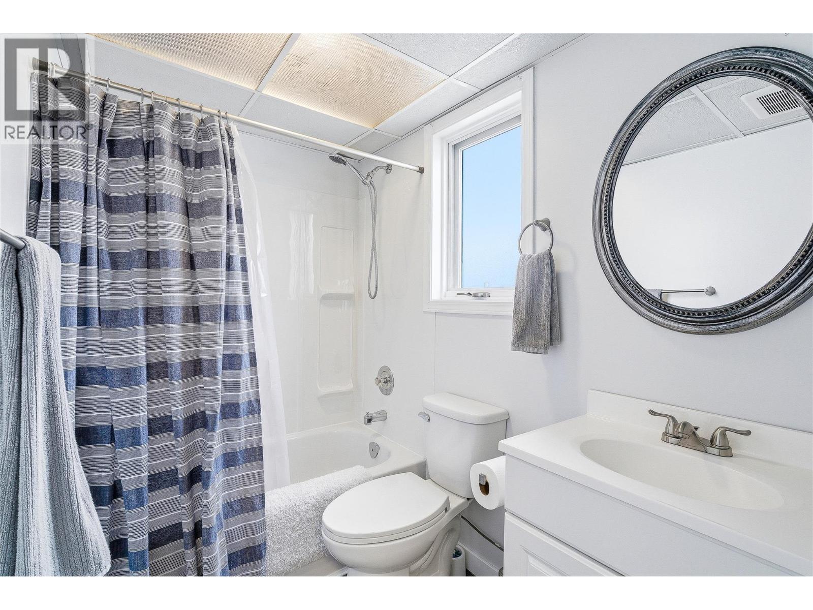 418 MALAHAT Place - 38