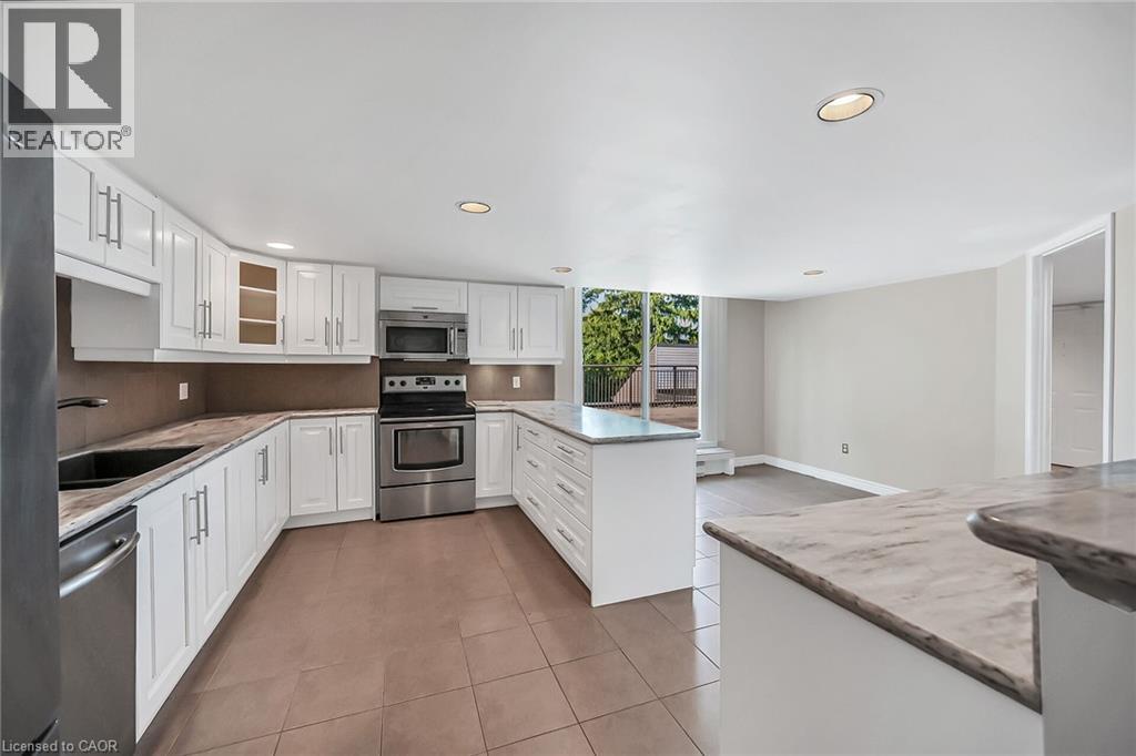 150 WILSON Street W Unit# PH1, Ancaster, Ontario, L9G4E7 — Photo 11