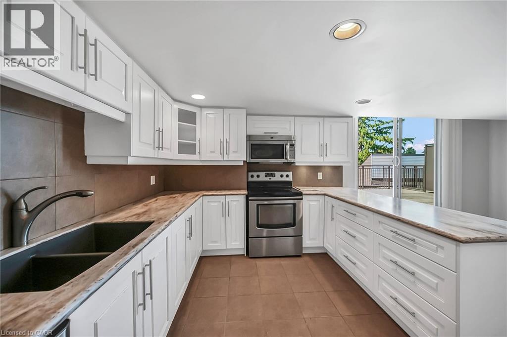 150 WILSON Street W Unit# PH1, Ancaster, Ontario, L9G4E7 — Photo 16